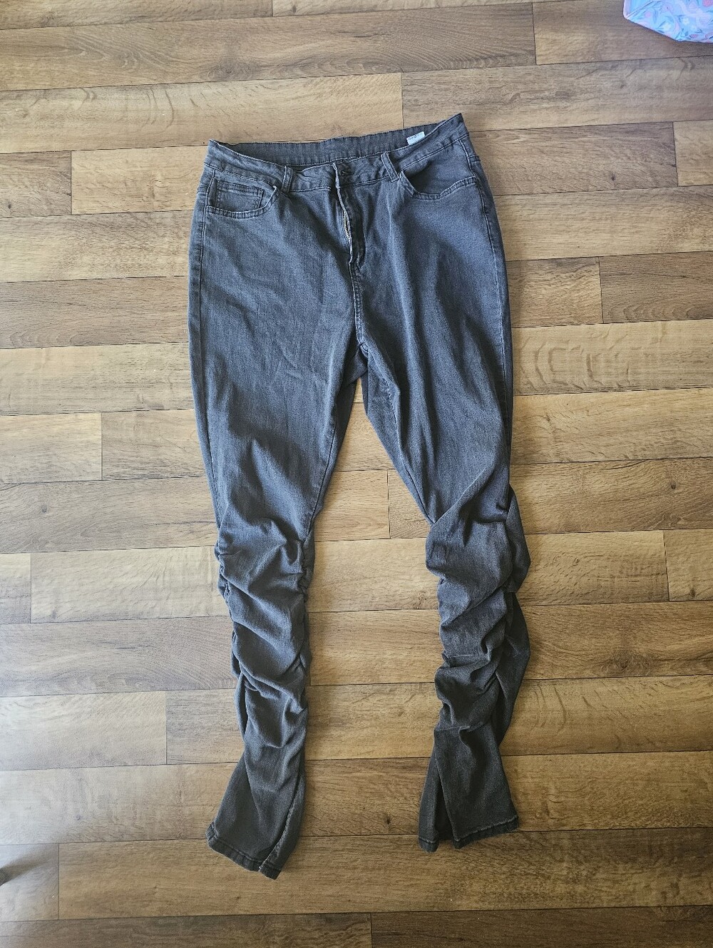SHEIN Women’s Gray Skinny Jeans